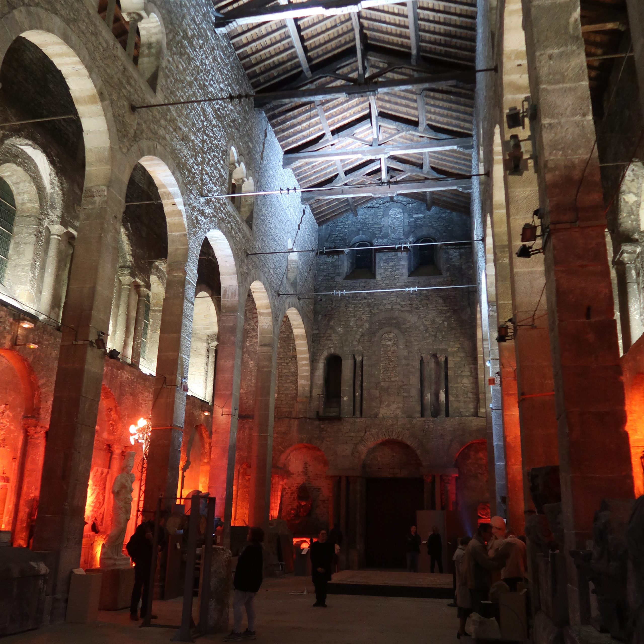 Mise en lumière du musée Lapidaire Saint-Pierre pour la Nuit des musées 2018 (Vienne)