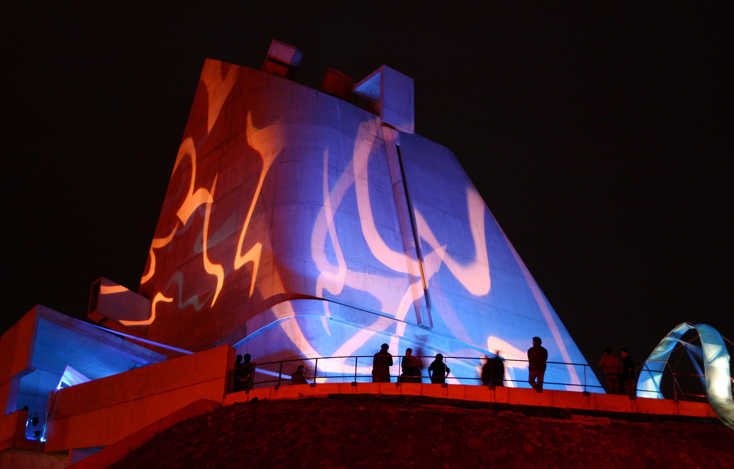 Illuminations Eglise Saint-Pierre Le Corbusier pour la Nuit Décalée à Firminy en 2012