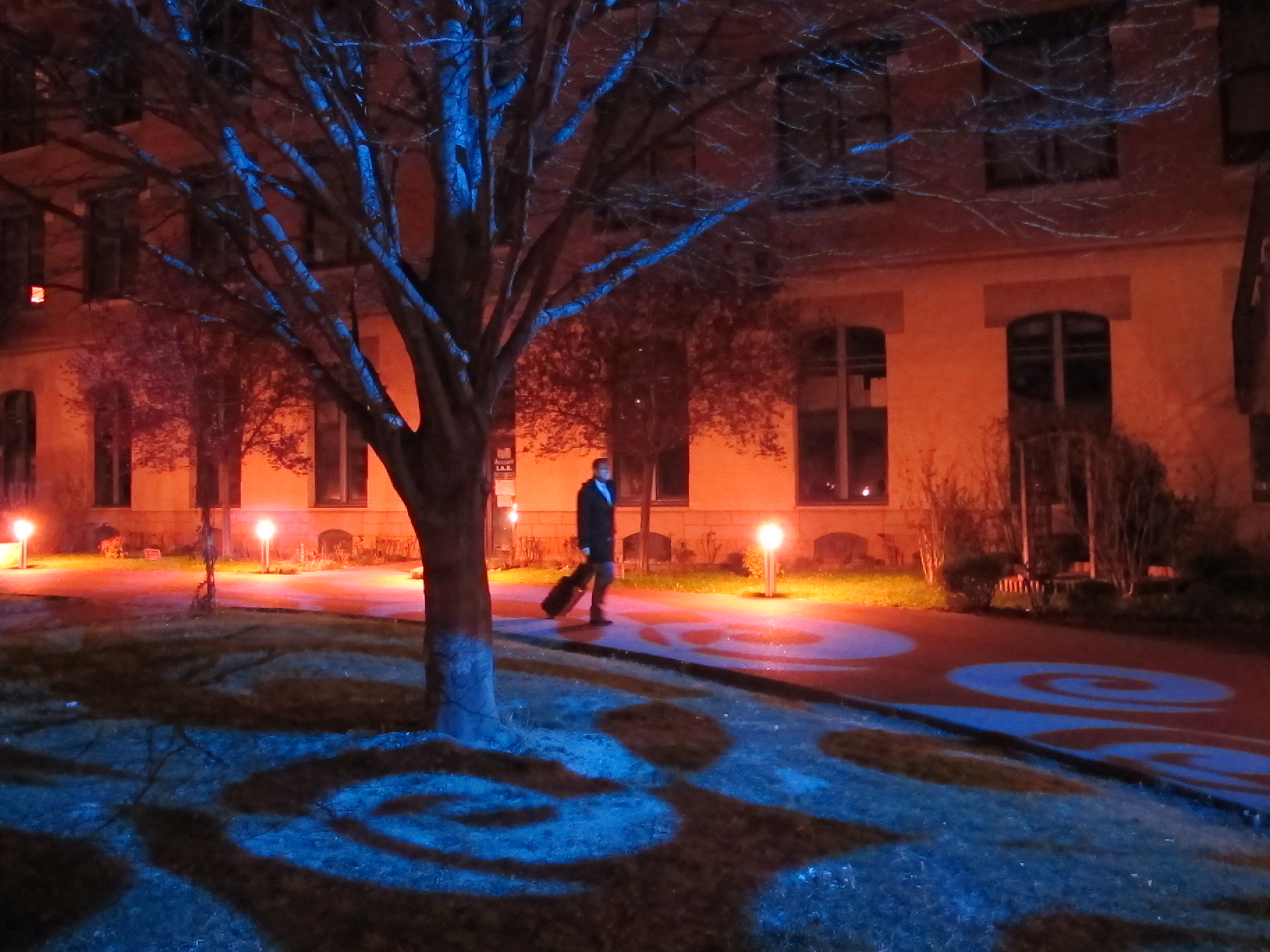 Photo illuminations de la cour Nord de la Manufacture des Tabacs pour les 60 ans de l'IAE Lyon